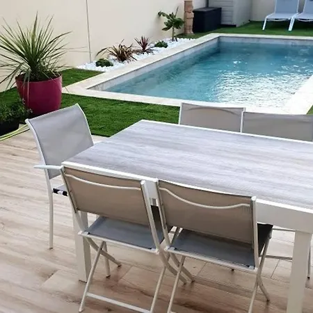 Szálloda Rio - Neuve Avec Piscine Bessan